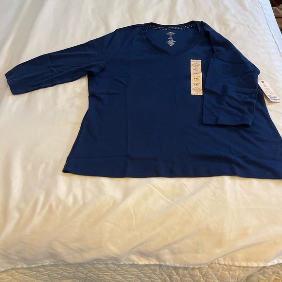 3/4 Slv Navy Blue Tee  NWT Petite XL. Would make a perfect bundle with the gold - Picture 5 of 5